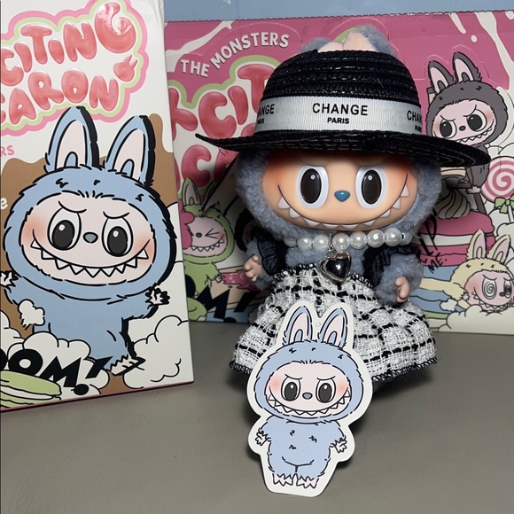 POP MART Accessories - POP MART LABUBU Exciting Macaron Collection With Outfit (SEA SALT COCONUT)